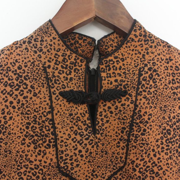 Cute patterned orange dress with pleats | M - Picture 3 of 7